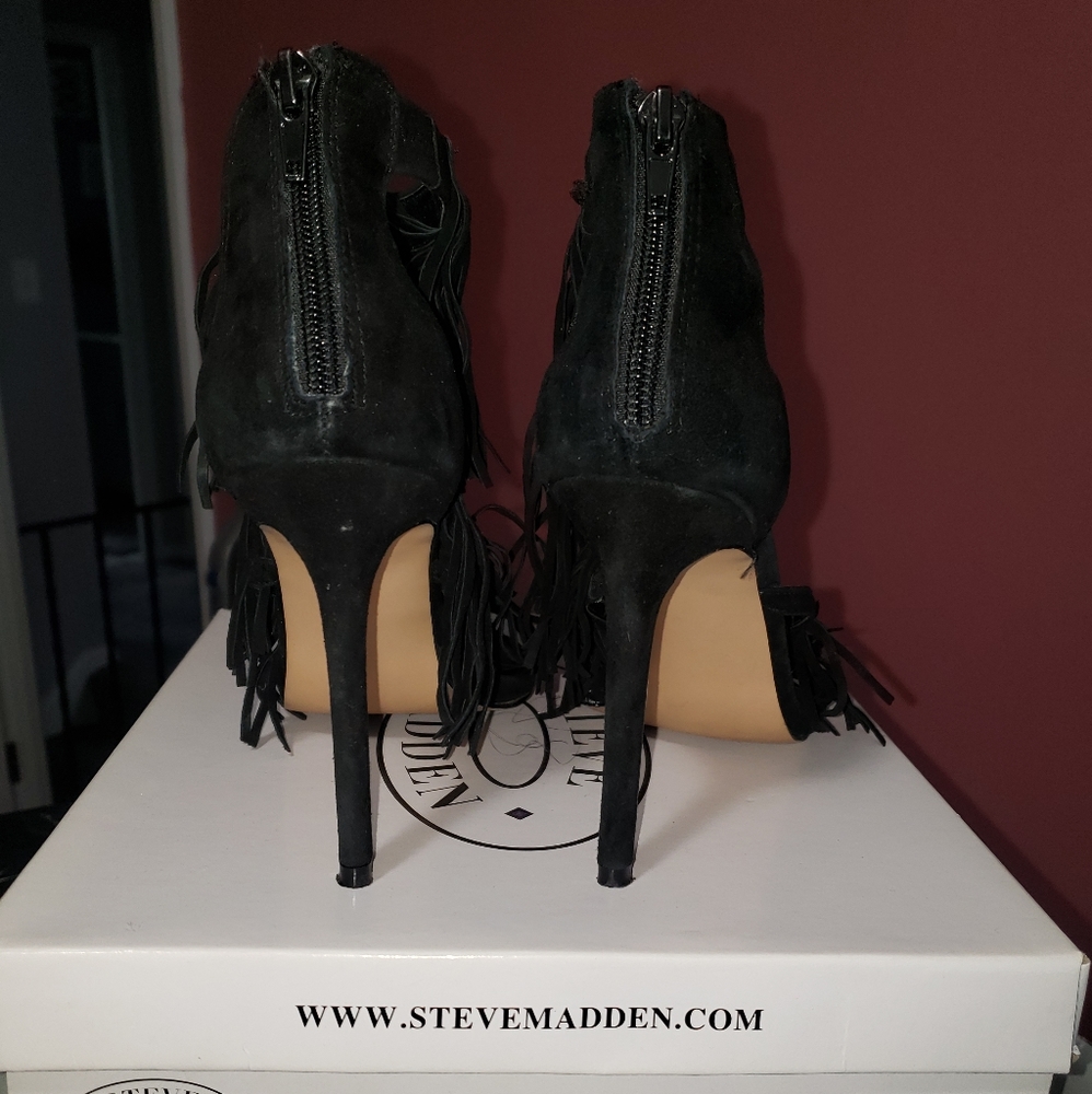 Shoes - Picture 2 of 4